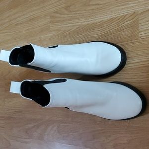 Pre-loved ECCO ankle boots 6.5